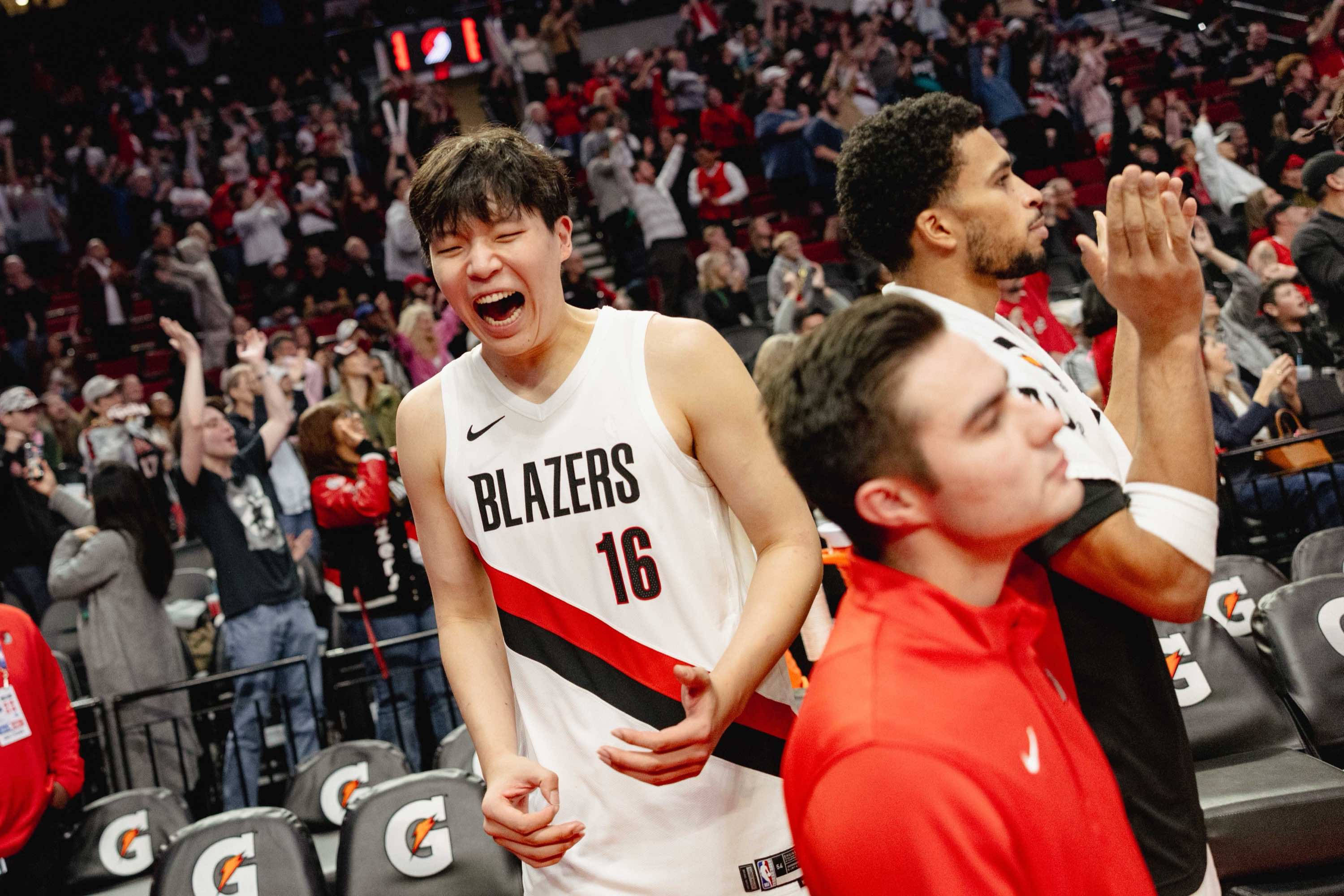 开云体育官网多特蒙德发布备战花絮，转会期篮板制胜，CBA季后赛任务艰巨，年轻球员得到机会的简单介绍