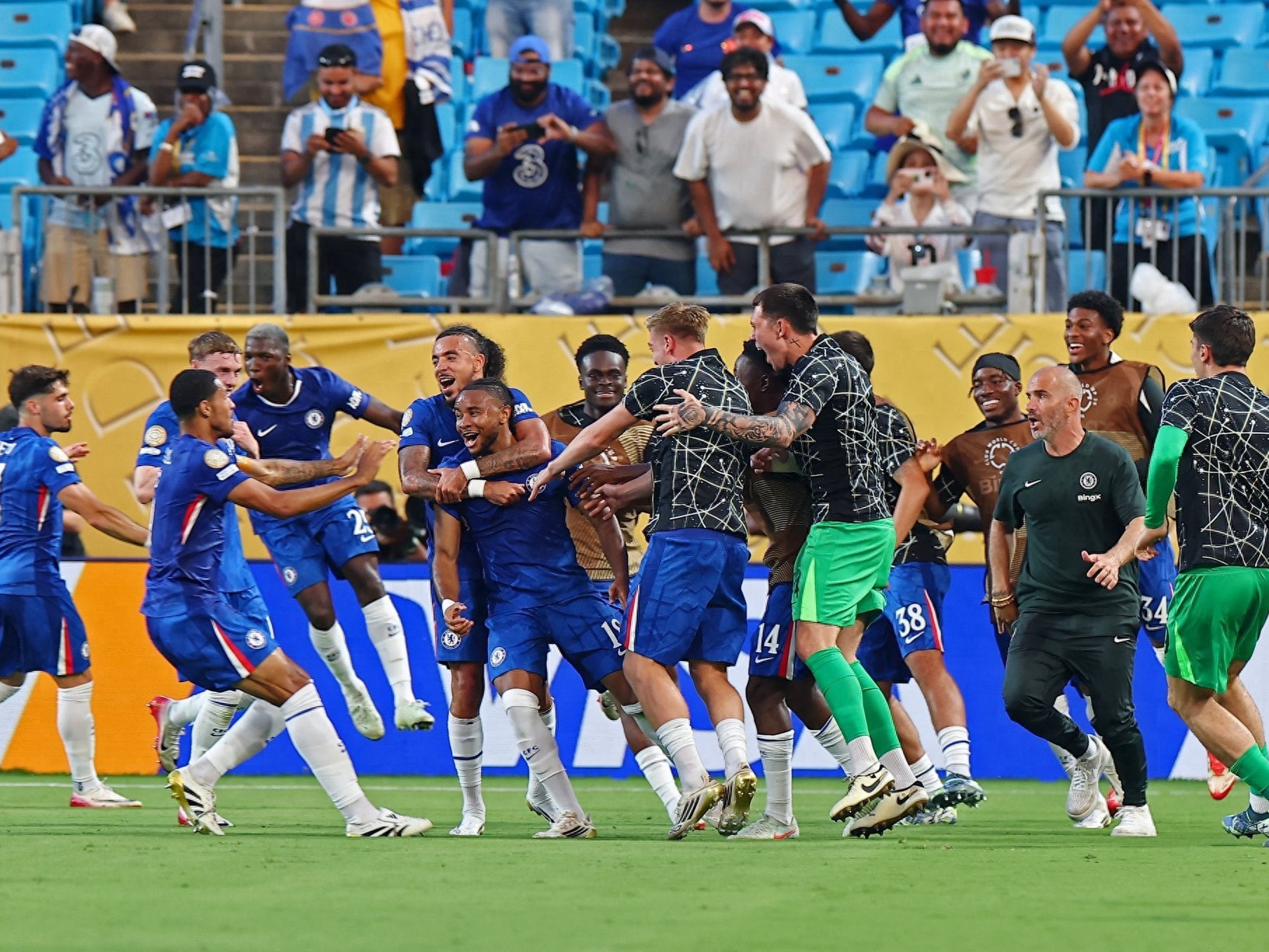 包含纽卡斯尔训练开放日;国际比赛日造点机会引欢呼;西甲在即;赛程密集仍需轮换的词条 包含纽卡斯尔训练开放日;国际比赛日造点机会引欢呼;西甲在即;赛程密集仍需轮换的词条