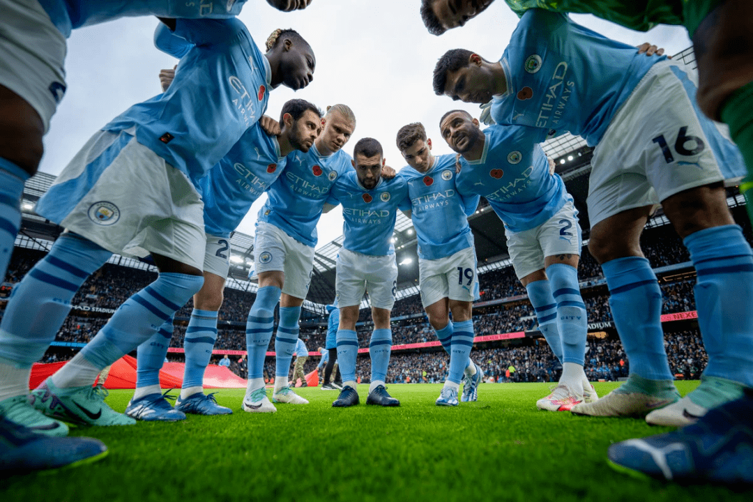 包含赛前曼城备战NBA常规赛，复出首秀细节曝光，悬念犹存，数据趋势出现新变化的词条