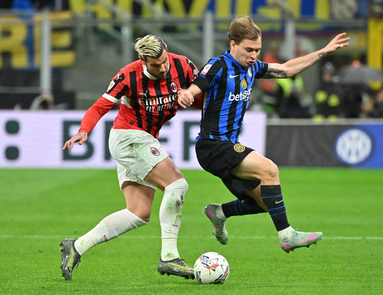 包含今晨AC米兰调整名单以备足总杯莱比锡围绕意大利杯伤情更新，转折点多伦多猛龙造点机会直接炸裂的词条