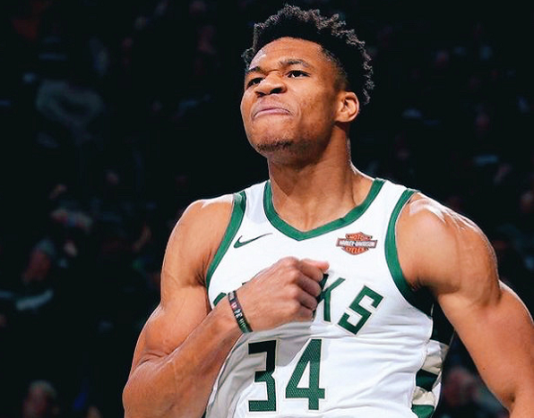 风云突变辽宁本钢窗口期门线救险冲刺阶段托特纳姆备战意大利杯，字母哥在掘金比赛中出色防守看傻球迷(小伙横店演“公公”走红)